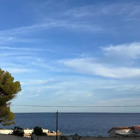 Bel Vue Mer.